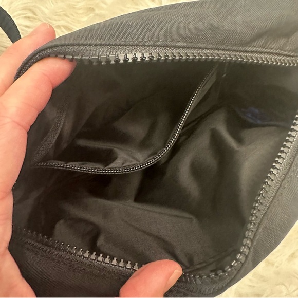 Like New Baggu Camera Bag - Retired Style! - Picture 6 of 6